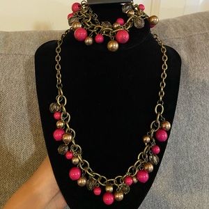 🚫SOLD🚫3 PC Magenta Bead & Crystal Jewelry Set